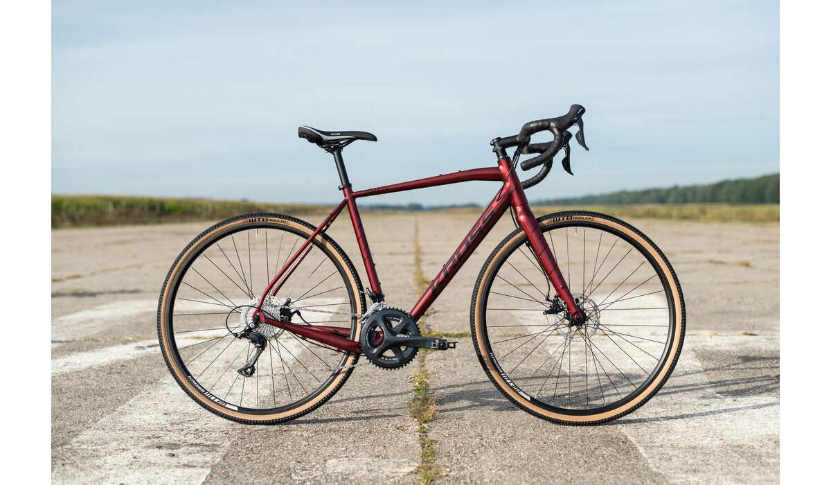 Rower szosowy vs gravel Porównanie rowerów podobieństwa i różnice